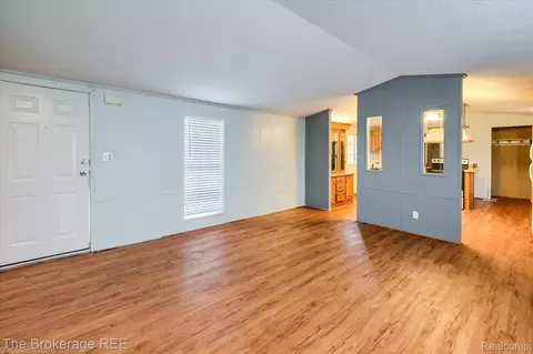 Living - 17101 Kropf Ave, Springfield, MI 48350 photo 5 of 6