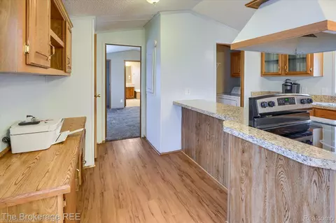 Entry Way - 17101 Kropf Ave, Springfield, MI 48350 photo 1 of 1