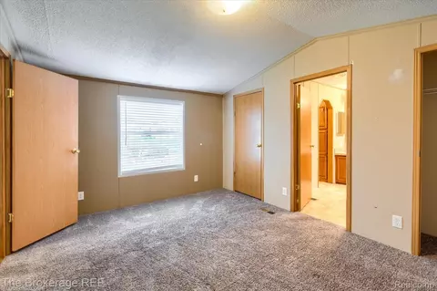 Bedroom - 17101 Kropf Ave, Springfield, MI 48350 photo 2 of 6