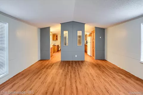 Living - 17101 Kropf Ave, Springfield, MI 48350 photo 6 of 6