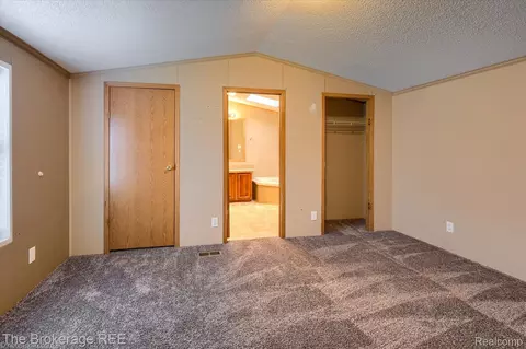 Bedroom - 17101 Kropf Ave, Springfield, MI 48350 photo 1 of 6