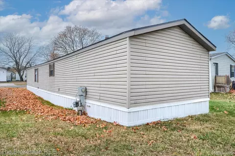 Other - 17101 Kropf Ave, Springfield, MI 48350 photo 3 of 8