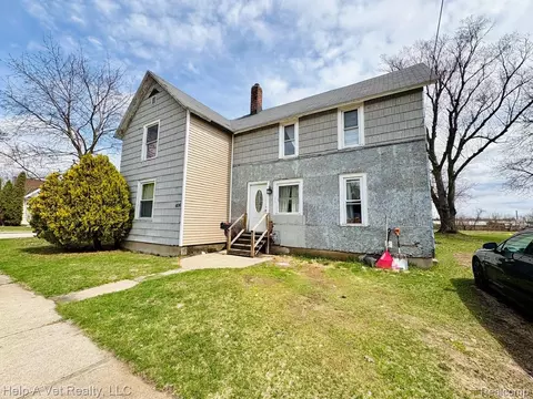 606 Bond St, Cadillac, MI 49601
