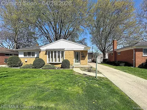 27740 Barkley St, Livonia, MI 48154