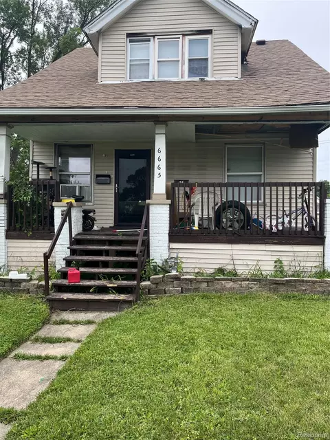 6665 Holcomb St, Detroit, MI 48213