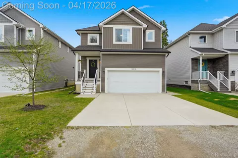 15918 Camperdown Ave, Clinton Township, MI 48035