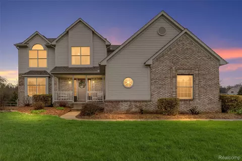 111 Oak Bark Dr, Marion, MI 48843