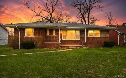 25253 Eureka Dr, Warren, MI 48091