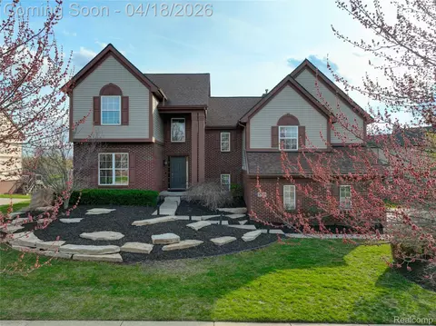 8599 Hummingbird, Commerce, MI 48382