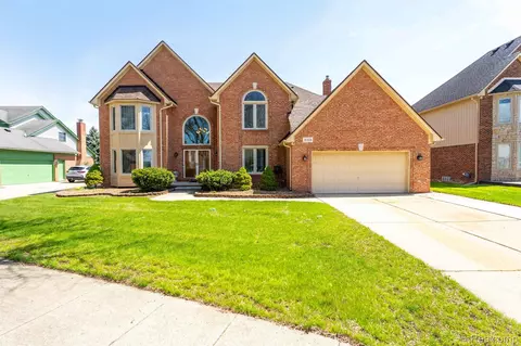 41116 Ginger Ct, Sterling Heights, MI 48314