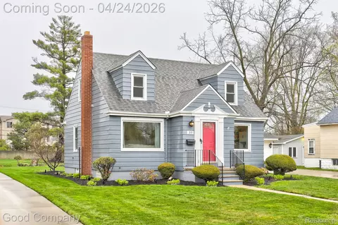 311 Hendrickson Blvd, Clawson, MI 48017