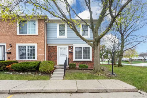 3026 Seaton Circuit N, Warren, MI 48091