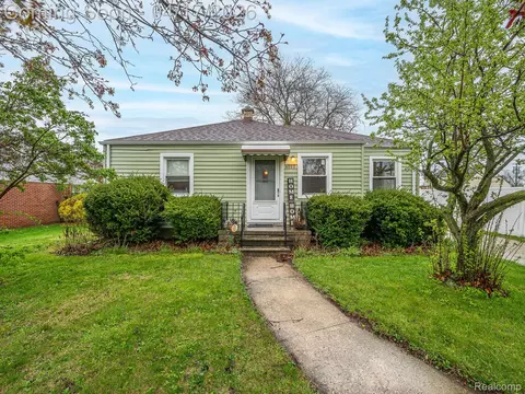 6000 Edgewood Blvd, Monroe, MI 48161