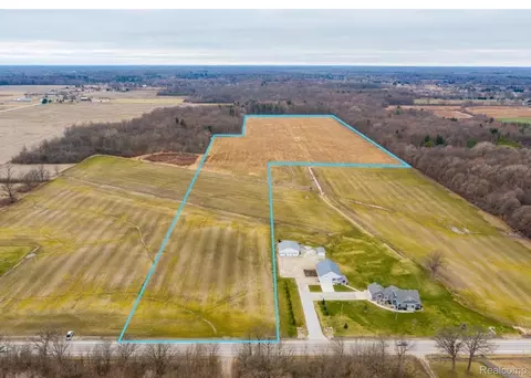 2290 Wadhams Rd, St. Clair, MI 48079 photo 2