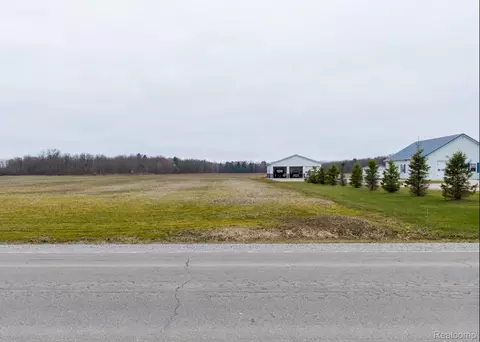 2290 Wadhams Rd, St. Clair, MI 48079 photo 9