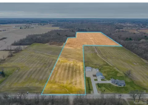 2290 Wadhams Rd, St. Clair, MI 48079
