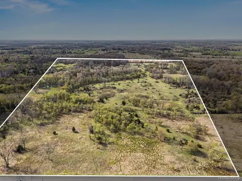 8857 Bath Rd, Burns, MI 48418