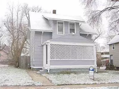 2041 Warner Ave, Flint, MI 48503