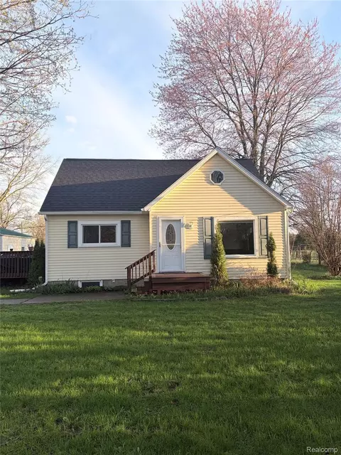 1135 W M 36, Putnam, MI 48169