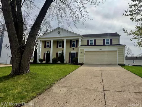 5481 S Piccadilly Cir, West Bloomfield, MI 48322