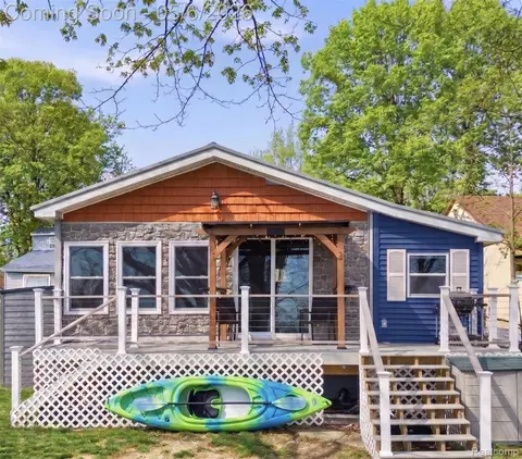 4168 Lakeview Dr, Attica, MI 48412
