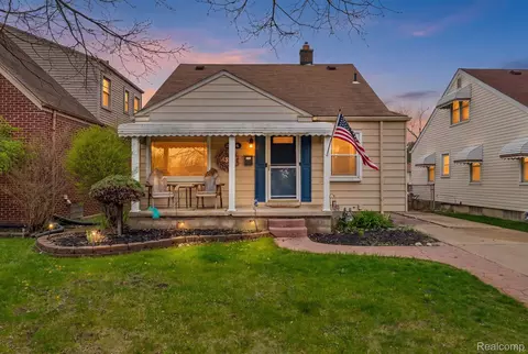 3494 Trumbull St, Trenton, MI 48183