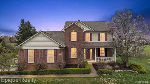 1014 Chelsea Blvd, Oxford, MI 48371