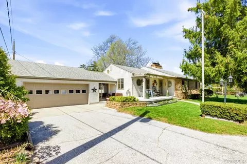 3509 Cherry St, Port Huron, MI 48060