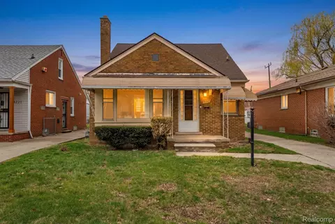 8227 Bingham St, Detroit, MI 48228