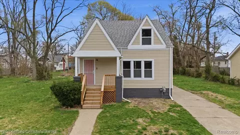 16596 Santa Rosa Dr, Detroit, MI 48221