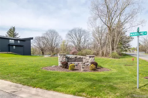 2745 Maritime Dr, Delhi, MI 48911