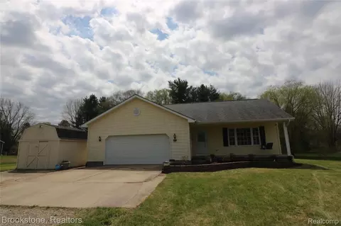 2141 Hunter Dr, Mayfield, MI 48446