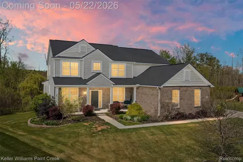 863 Appleton Ct, Oakland, MI 48363