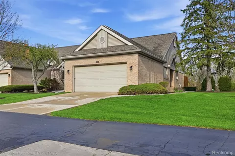 271 Edington Cir, Canton, MI 48187