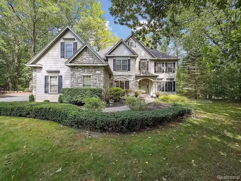 4717 Lakeshire Ct, Marion, MI 48843