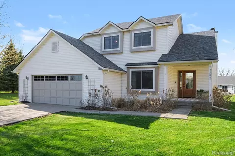 1292 Theresa Dr, Fenton, MI 48430