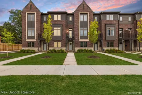 386 Notre Dame St, Grosse Pointe, MI 48230