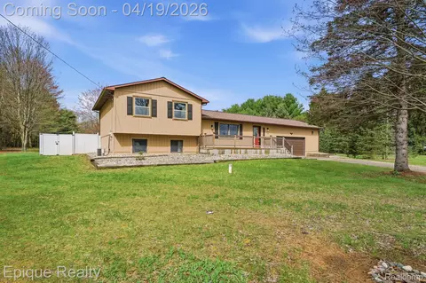 8269 Morrish Rd, Flushing, MI 48433