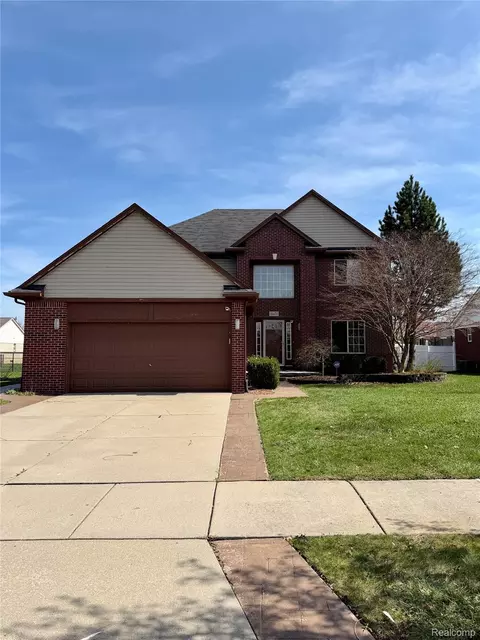 35472 Grant St, New Baltimore, MI 48047