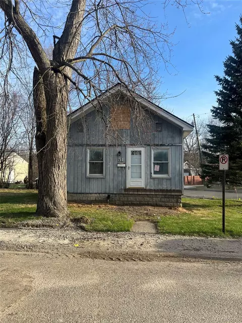 51 Bennett St, Pontiac, MI 48342