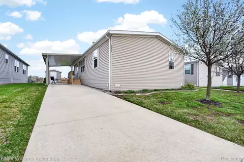 24494 Edwin, Flat Rock, MI 48134