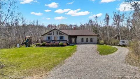 3672 E Bevens Rd, Wells, MI 48723