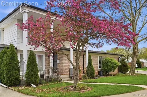 11852 Valley Blvd, Warren, MI 48093