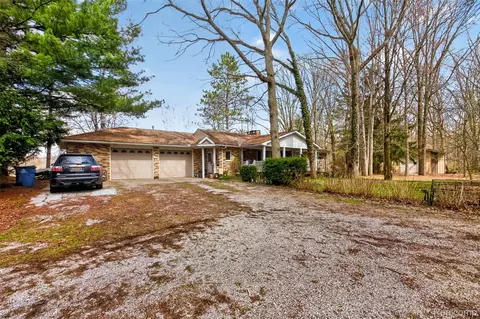8197 Irish Rd, Millington, MI 48746