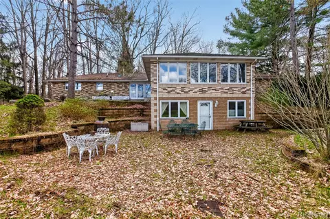 8197 Irish Rd, Millington, MI 48746