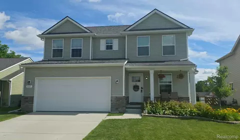 683 Goldfinch Ln, Milan, MI 48160
