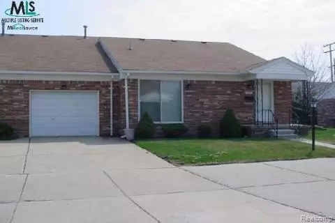 401 S Doremus S Doremus Ln W #10, Saint Clair Shores, MI 48080