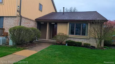 41682 Bedford Dr, Canton, MI 48187