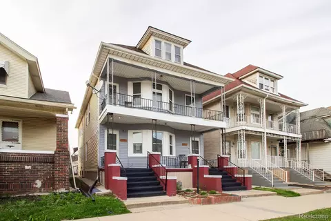 3273 Yemans St, Hamtramck, MI 48212