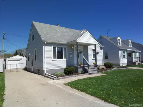 8269 Sterling, Center Line, MI 48015